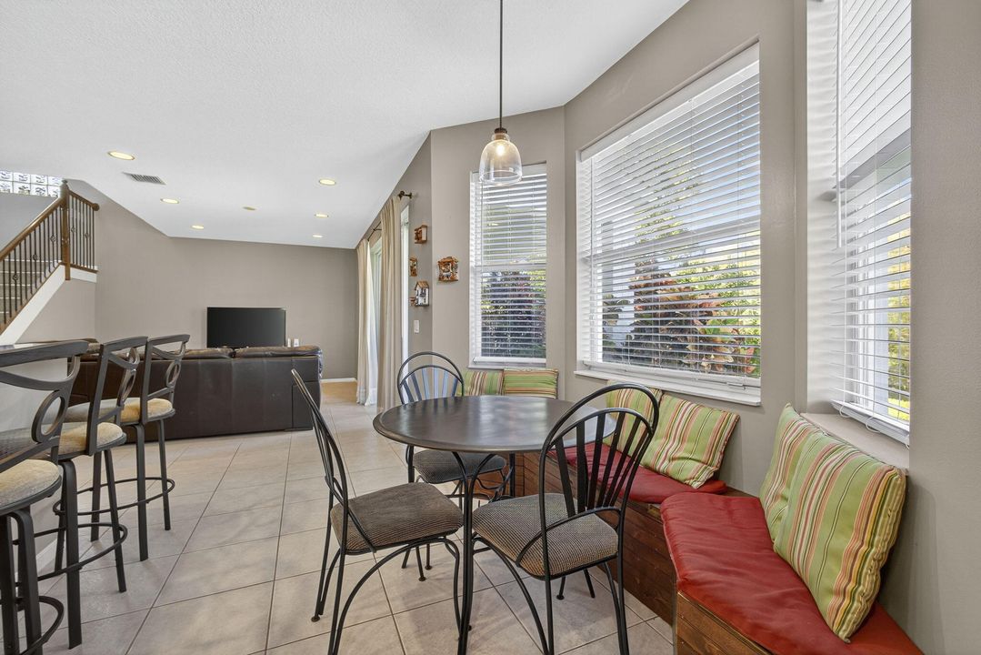 Active With Contract: $679,000 (5 beds, 2 baths, 2888 Square Feet)