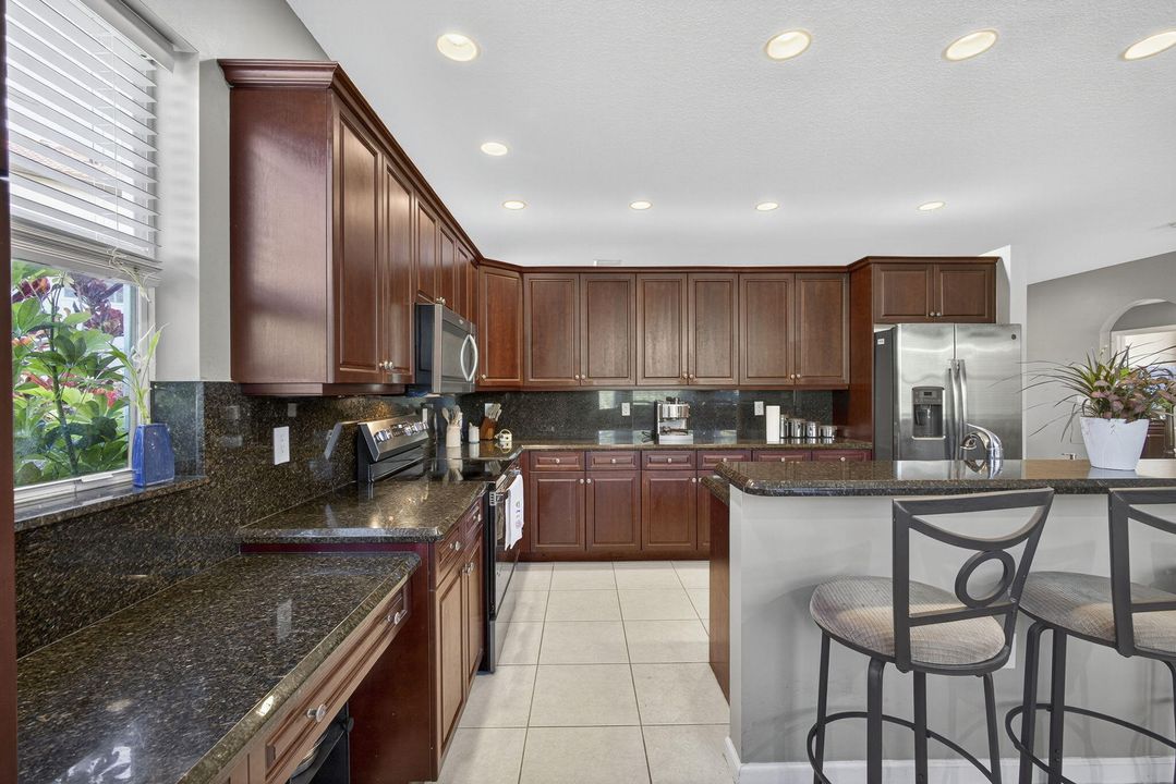 Active With Contract: $679,000 (5 beds, 2 baths, 2888 Square Feet)