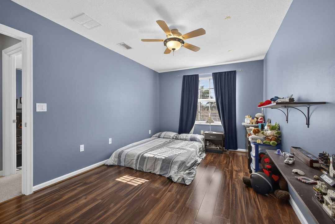 Active With Contract: $679,000 (5 beds, 2 baths, 2888 Square Feet)