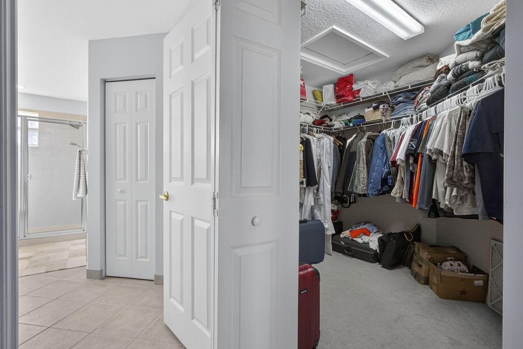 Active With Contract: $679,000 (5 beds, 2 baths, 2888 Square Feet)