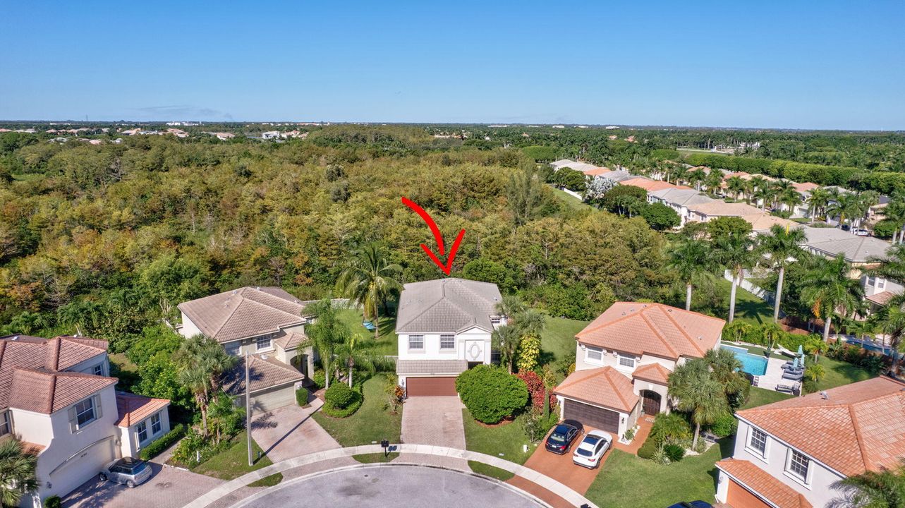 Active With Contract: $679,000 (5 beds, 2 baths, 2888 Square Feet)