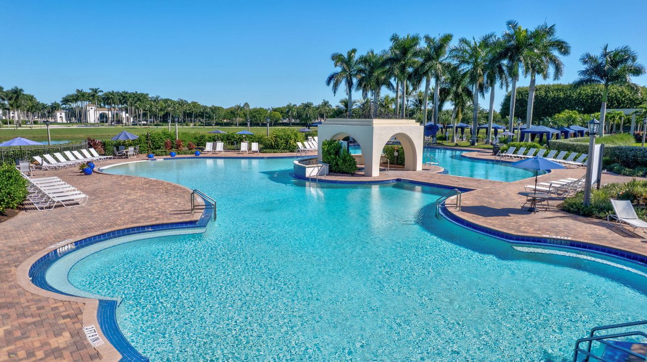 Active With Contract: $679,000 (5 beds, 2 baths, 2888 Square Feet)