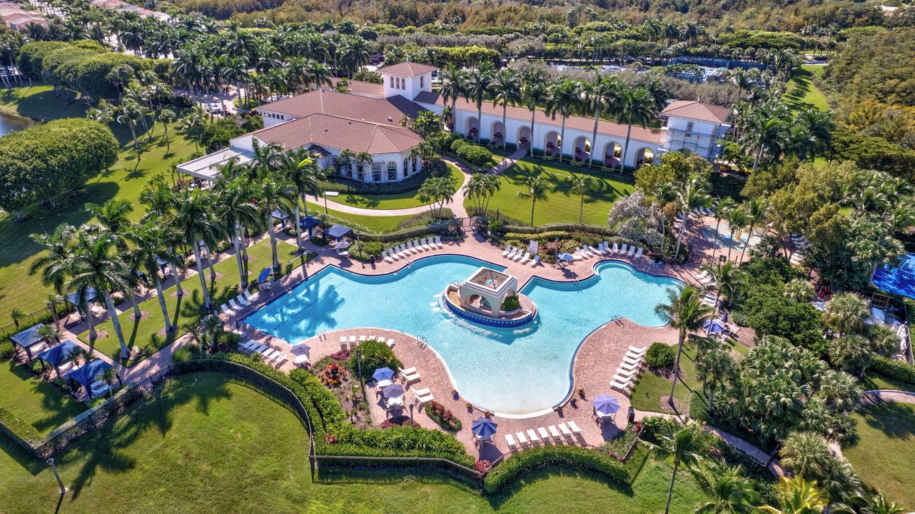 Active With Contract: $679,000 (5 beds, 2 baths, 2888 Square Feet)