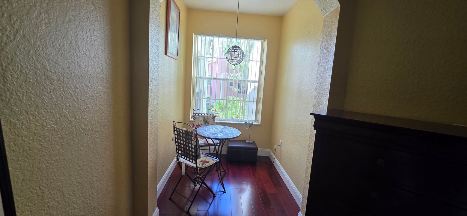 For Rent: $2,250 (2 beds, 2 baths, 1288 Square Feet)