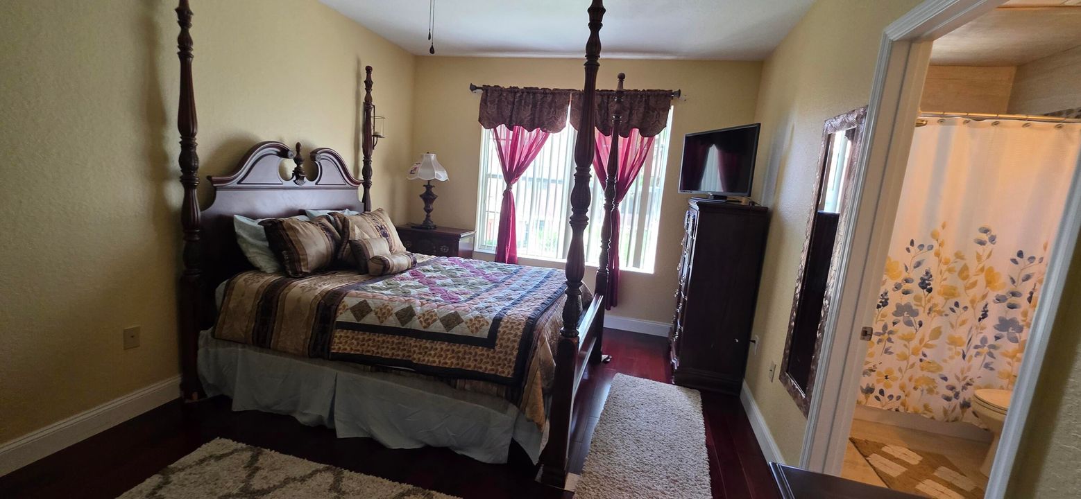 For Rent: $2,250 (2 beds, 2 baths, 1288 Square Feet)