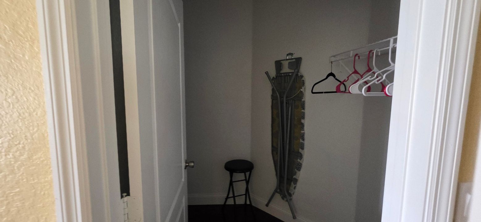 For Rent: $2,250 (2 beds, 2 baths, 1288 Square Feet)