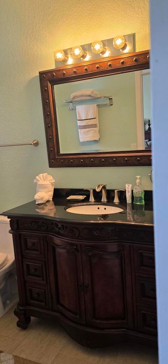 For Rent: $2,250 (2 beds, 2 baths, 1288 Square Feet)