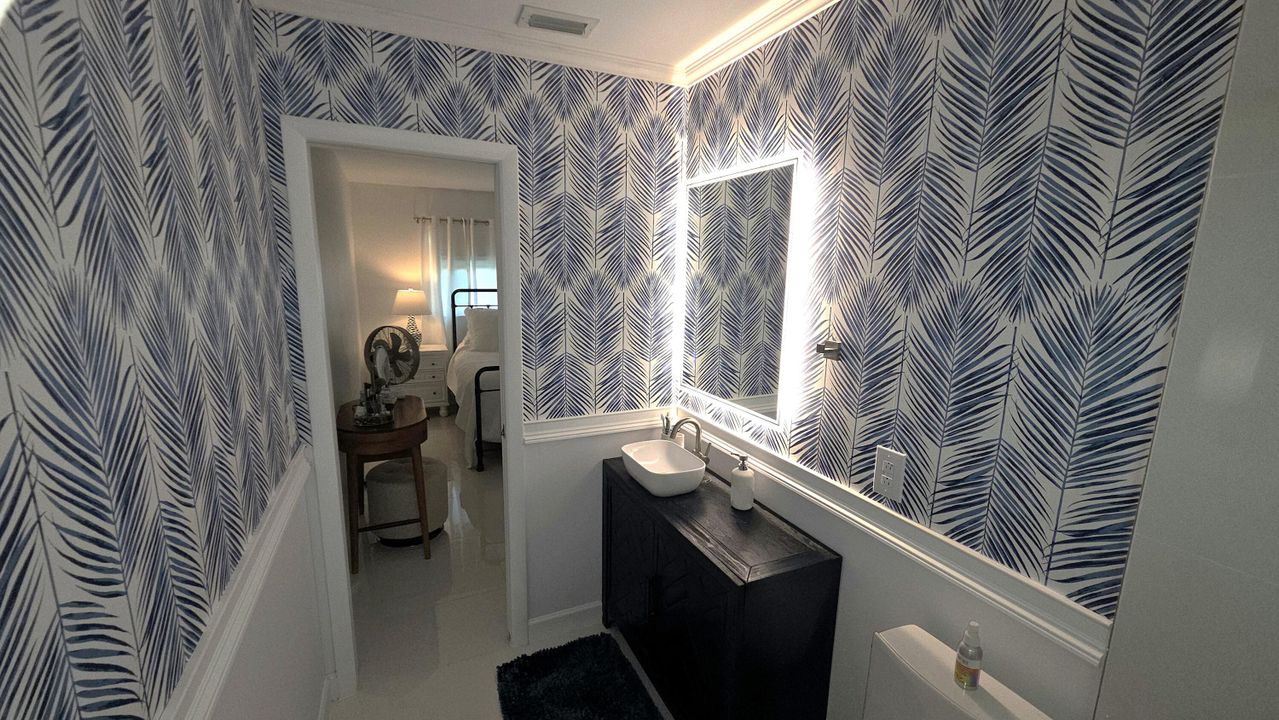 For Sale: $139,000 (1 beds, 1 baths, 662 Square Feet)