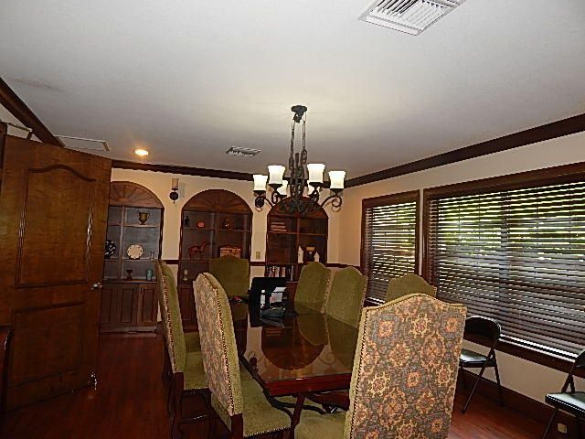 For Rent: $2,250 (2 beds, 2 baths, 1288 Square Feet)