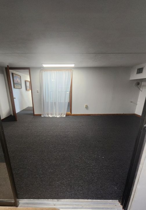 For Sale: $3,000 (0 beds, 0 baths, 980 Square Feet)