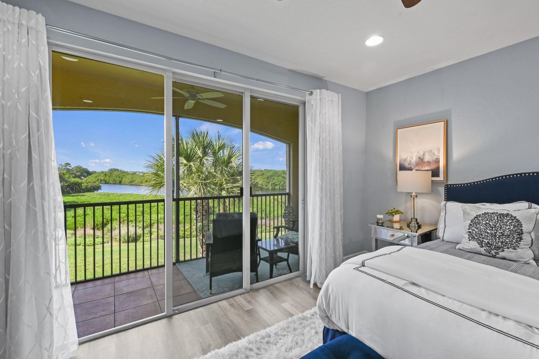 Под контрактом: $769,900 (3 спален, 3 ванн, 2750 Квадратных фут)