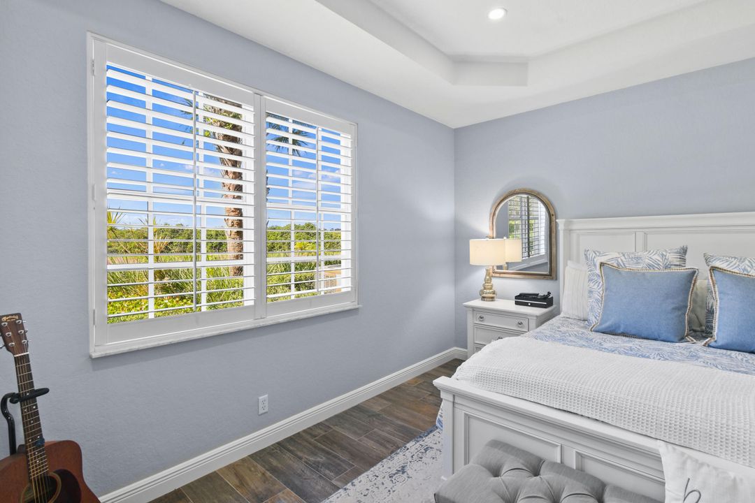 Под контрактом: $769,900 (3 спален, 3 ванн, 2750 Квадратных фут)