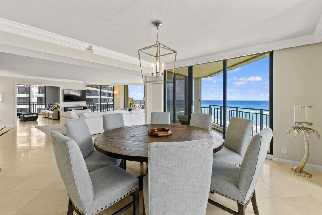 For Sale: $2,999,000 (3 beds, 3 baths, 2676 Square Feet)