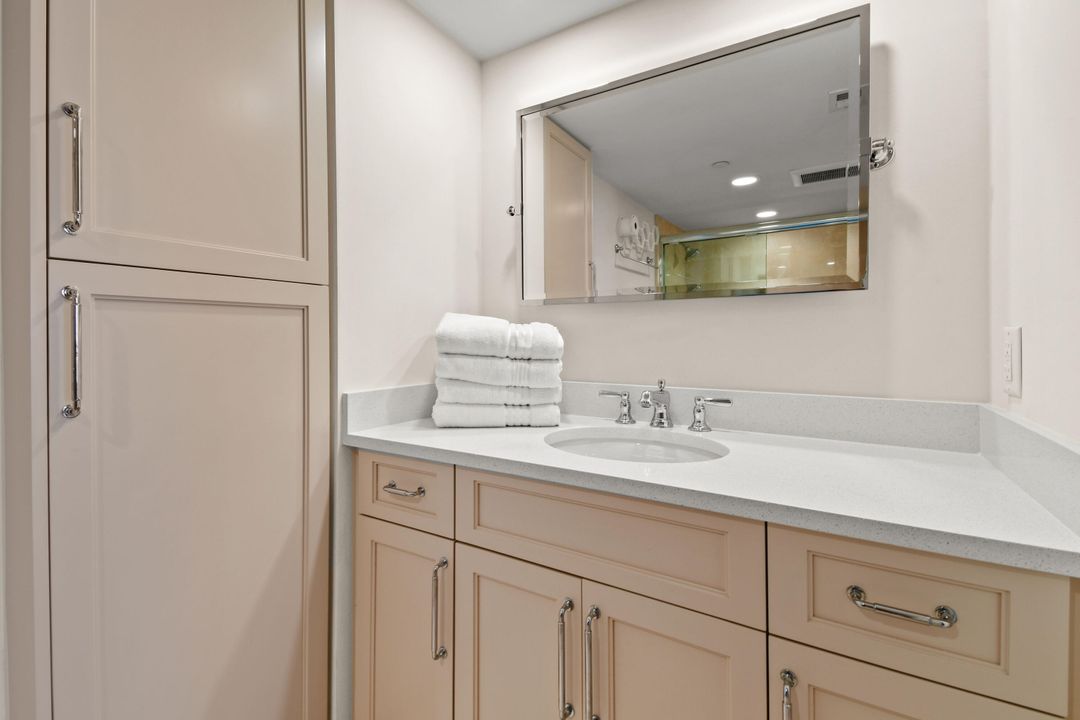 For Sale: $2,999,000 (3 beds, 3 baths, 2676 Square Feet)