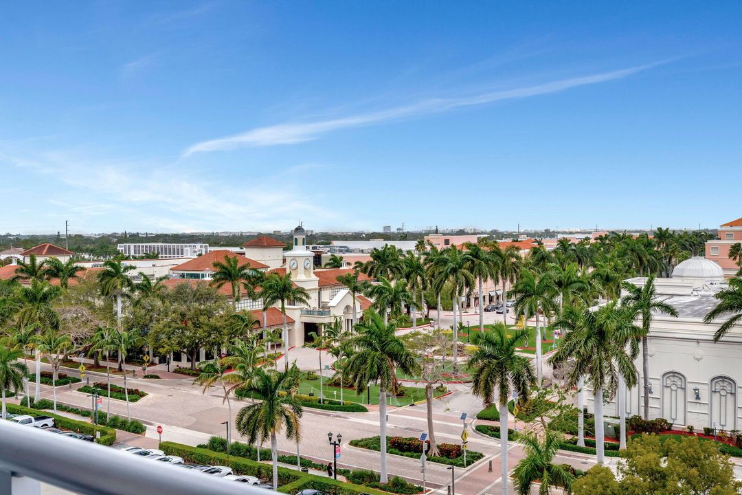 For Sale: $1,999,000 (3 beds, 3 baths, 2426 Square Feet)