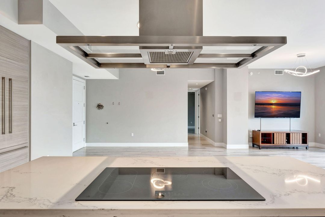 For Sale: $1,999,000 (3 beds, 3 baths, 2426 Square Feet)