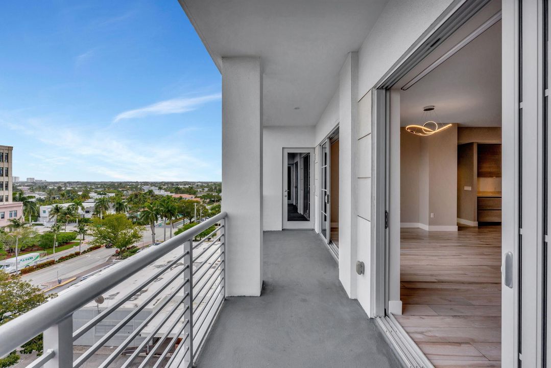 For Sale: $1,999,000 (3 beds, 3 baths, 2426 Square Feet)