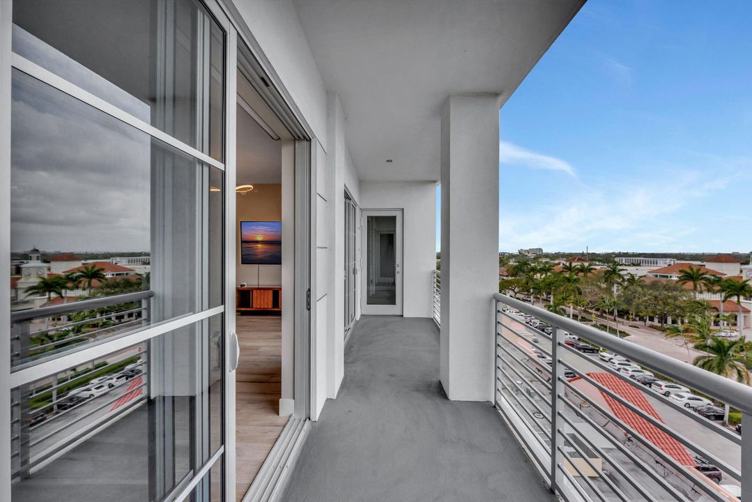 For Sale: $1,999,000 (3 beds, 3 baths, 2426 Square Feet)