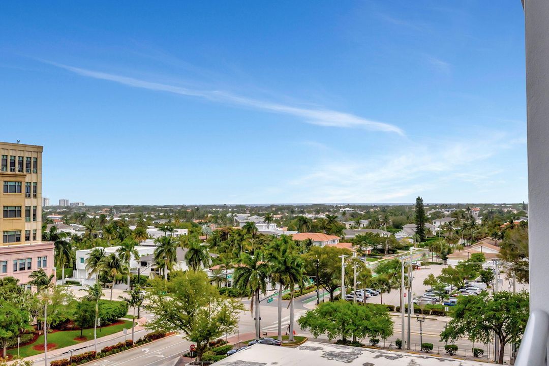 For Sale: $1,999,000 (3 beds, 3 baths, 2426 Square Feet)