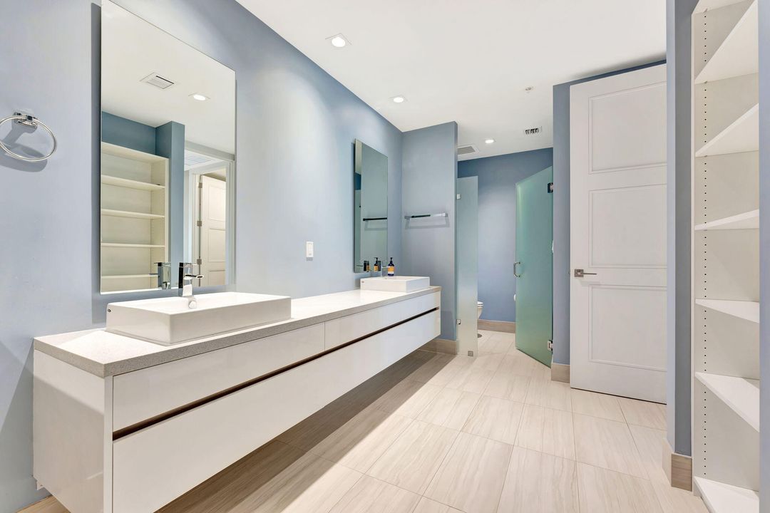 For Sale: $1,999,000 (3 beds, 3 baths, 2426 Square Feet)