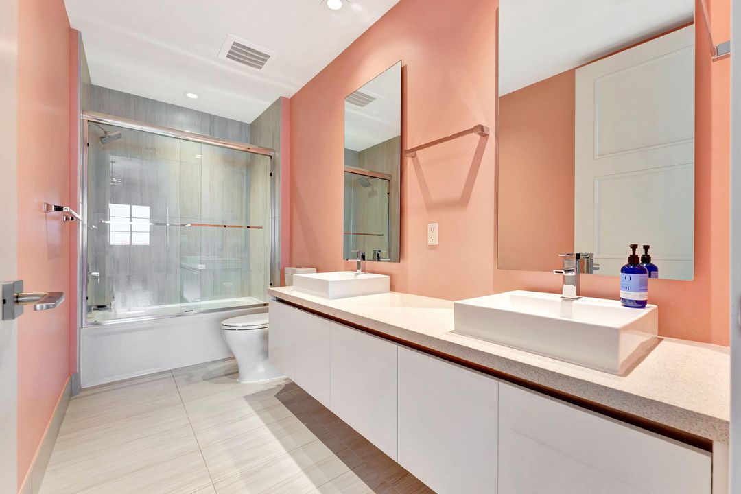 For Sale: $1,999,000 (3 beds, 3 baths, 2426 Square Feet)