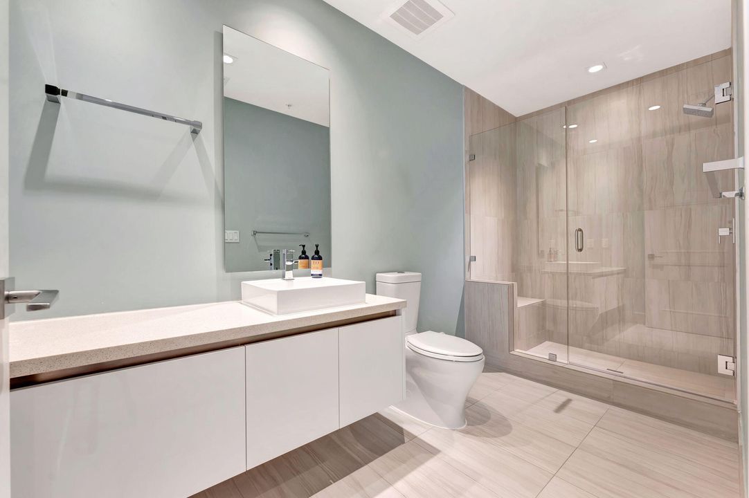 For Sale: $1,999,000 (3 beds, 3 baths, 2426 Square Feet)