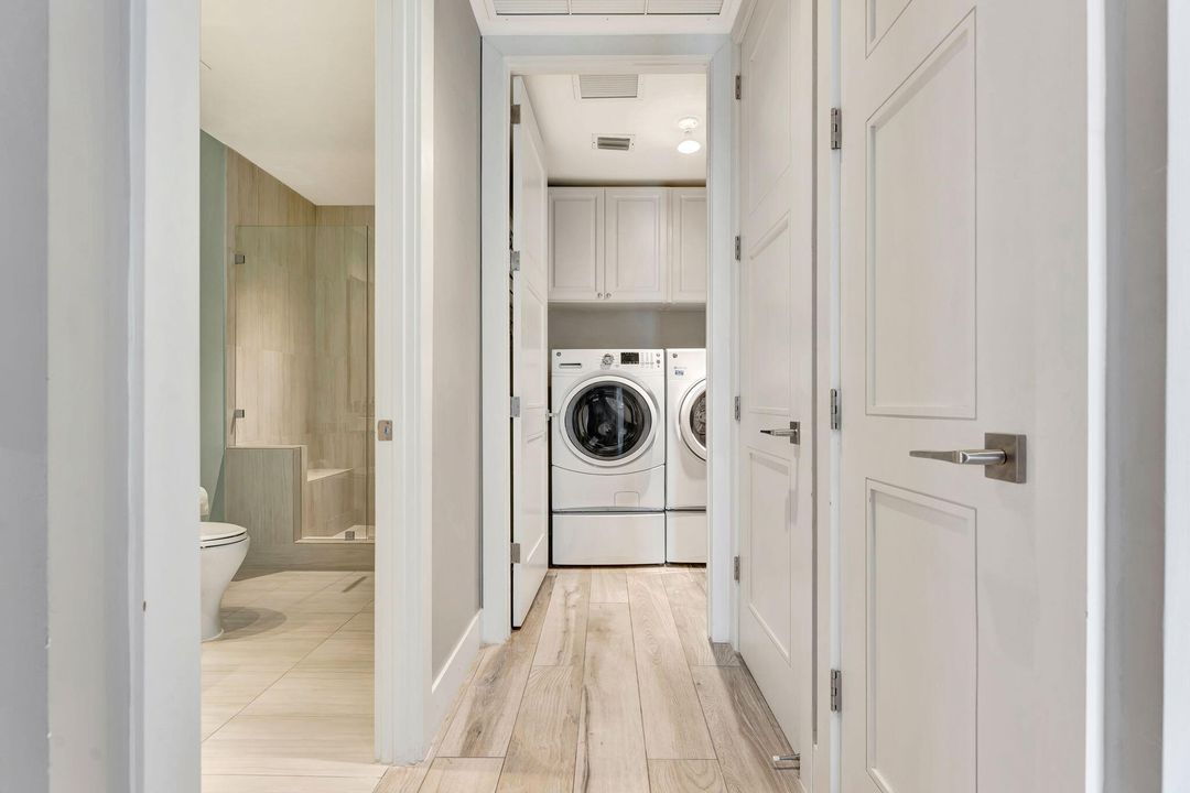 For Sale: $1,999,000 (3 beds, 3 baths, 2426 Square Feet)