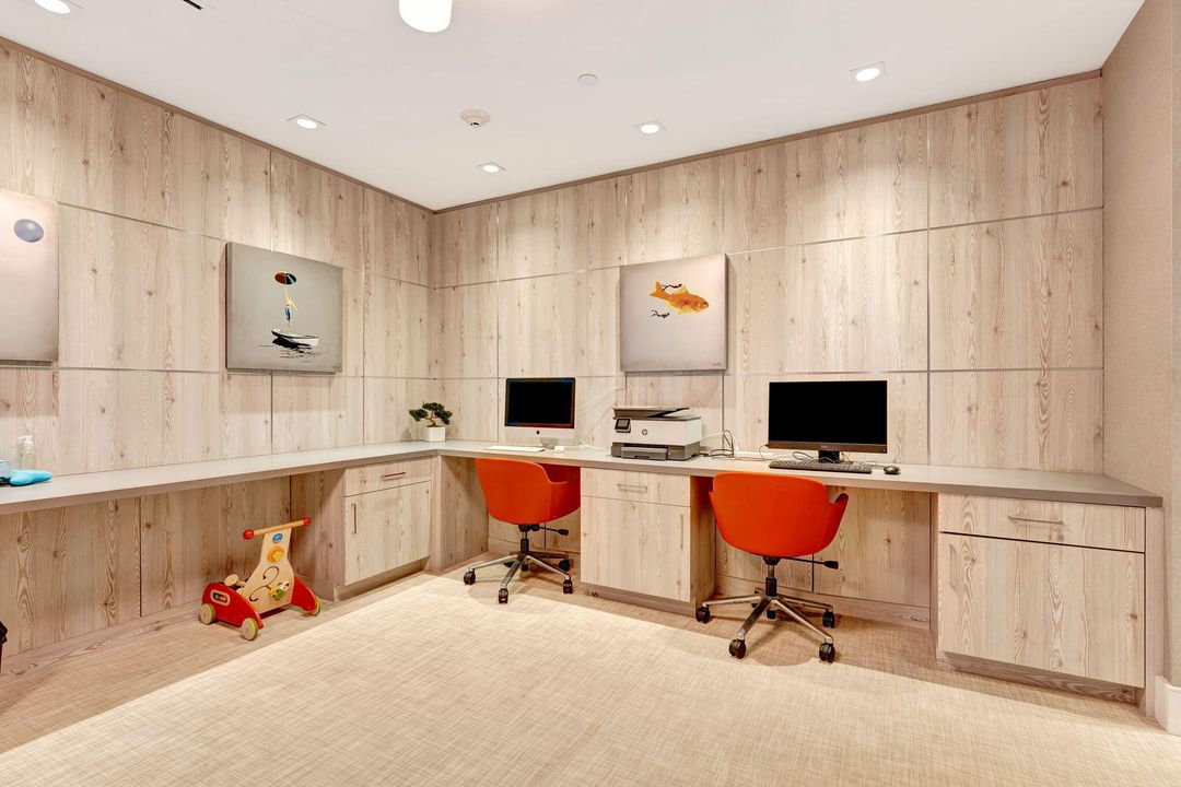 For Sale: $1,999,000 (3 beds, 3 baths, 2426 Square Feet)