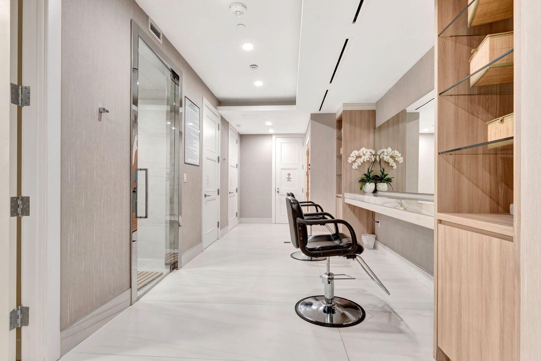 For Sale: $1,999,000 (3 beds, 3 baths, 2426 Square Feet)