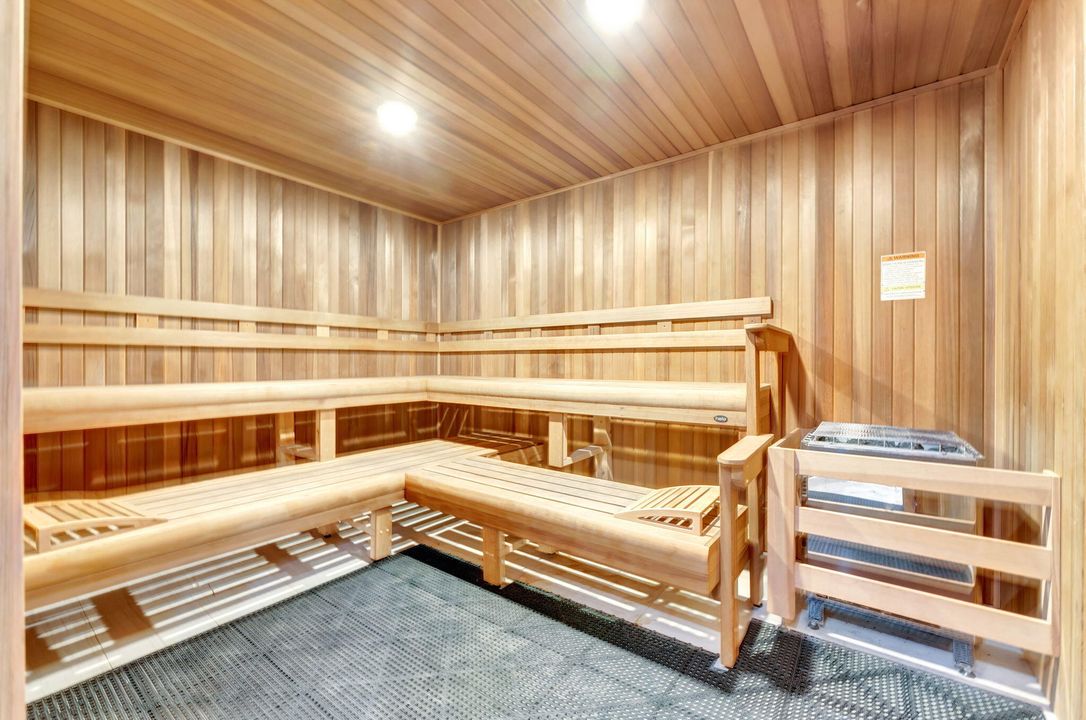 For Sale: $1,999,000 (3 beds, 3 baths, 2426 Square Feet)