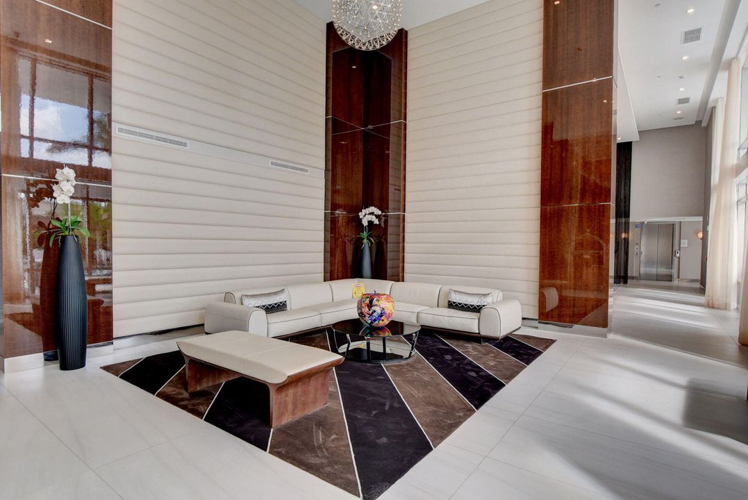 For Sale: $1,999,000 (3 beds, 3 baths, 2426 Square Feet)