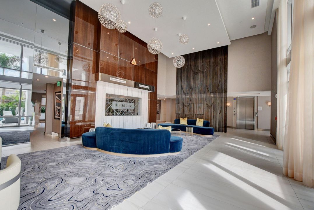 For Sale: $1,999,000 (3 beds, 3 baths, 2426 Square Feet)