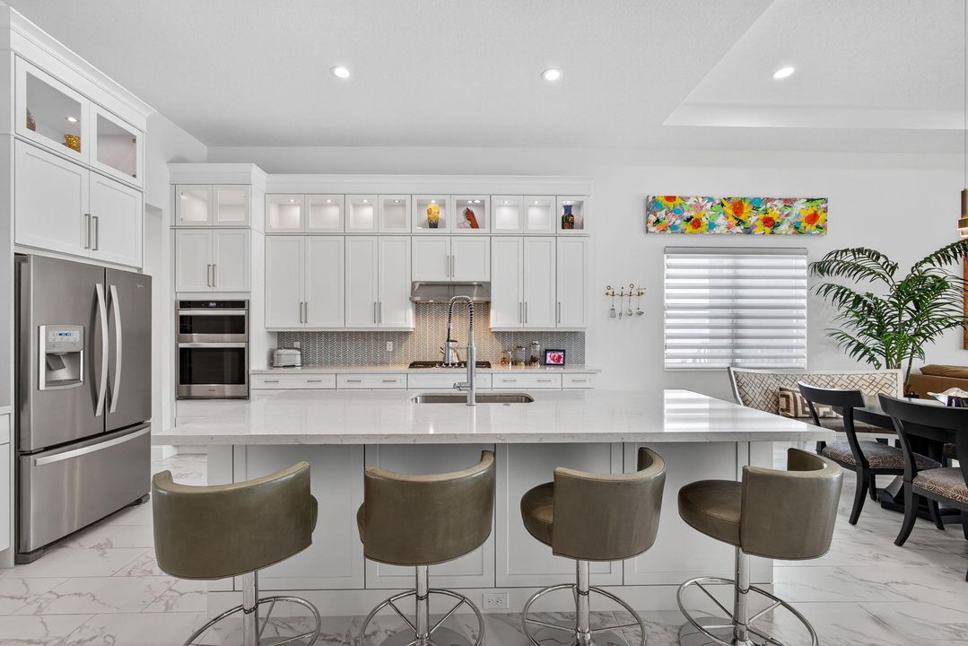 For Sale: $995,000 (3 beds, 3 baths, 2574 Square Feet)