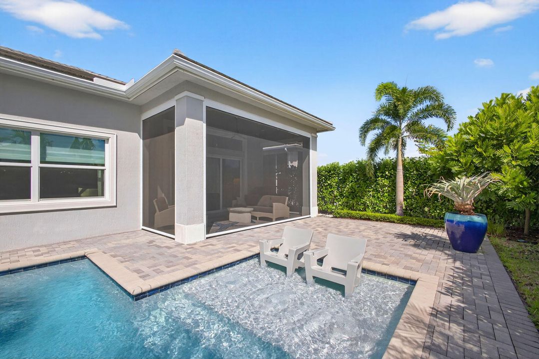 For Sale: $995,000 (3 beds, 3 baths, 2574 Square Feet)