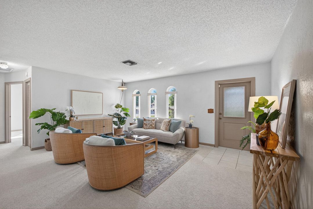 Под контрактом: $529,000 (3 спален, 2 ванн, 1593 Квадратных фут)