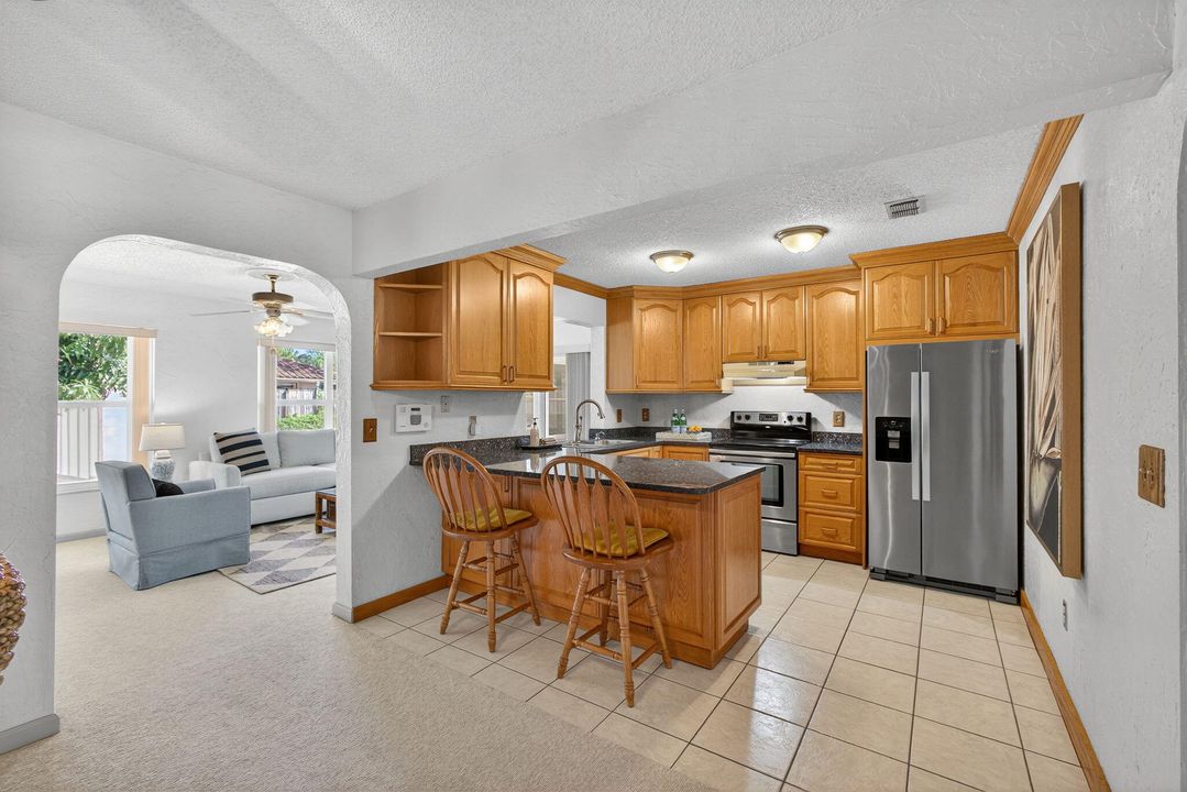 Под контрактом: $529,000 (3 спален, 2 ванн, 1593 Квадратных фут)