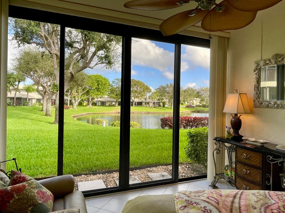 合同活跃: $7,000 (2 贝兹, 2 浴室, 1546 平方英尺)