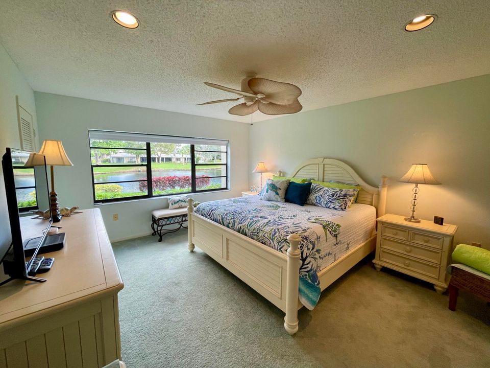 合同活跃: $7,000 (2 贝兹, 2 浴室, 1546 平方英尺)