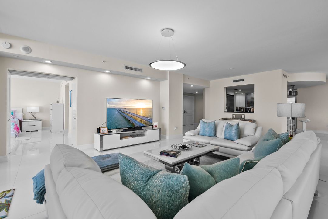 Active With Contract: $13,500 (4 beds, 4 baths, 3139 Square Feet)