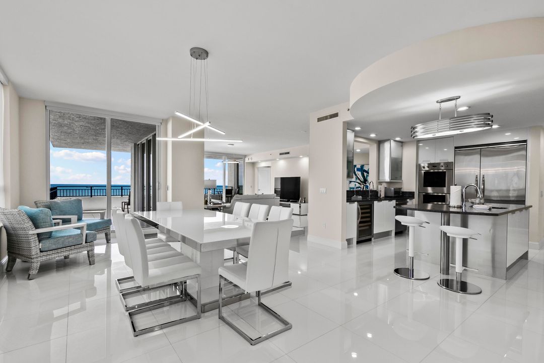 Active With Contract: $13,500 (4 beds, 4 baths, 3139 Square Feet)