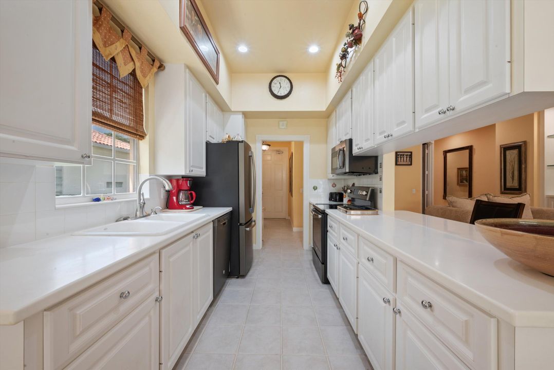 Active With Contract: $629,000 (3 beds, 2 baths, 1711 Square Feet)