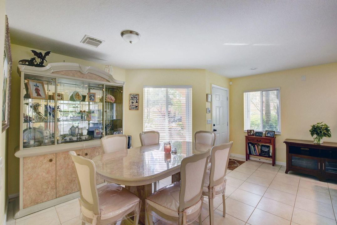 出租: $2,700 (3 贝兹, 2 浴室, 1627 平方英尺)