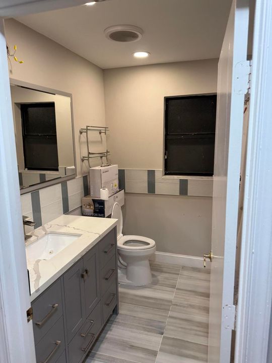 Activo con contrato: $699,000 (4 camas, 2 baños, 2246 Pies cuadrados)