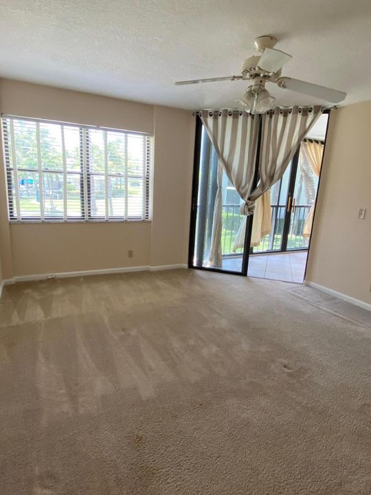 出租: $2,950 (2 贝兹, 2 浴室, 1206 平方英尺)