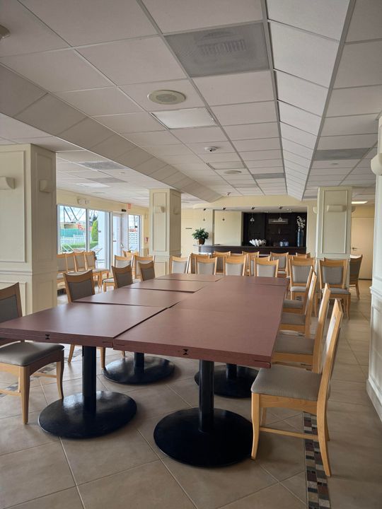 Active With Contract: $3,800 (2 beds, 2 baths, 1510 Square Feet)