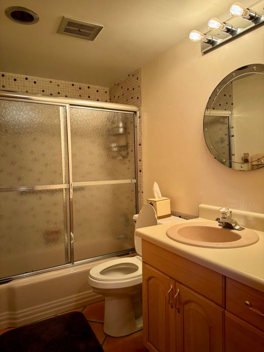 Active With Contract: $3,800 (2 beds, 2 baths, 1510 Square Feet)