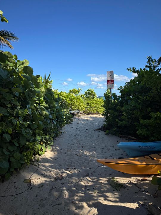 Active With Contract: $3,800 (2 beds, 2 baths, 1510 Square Feet)