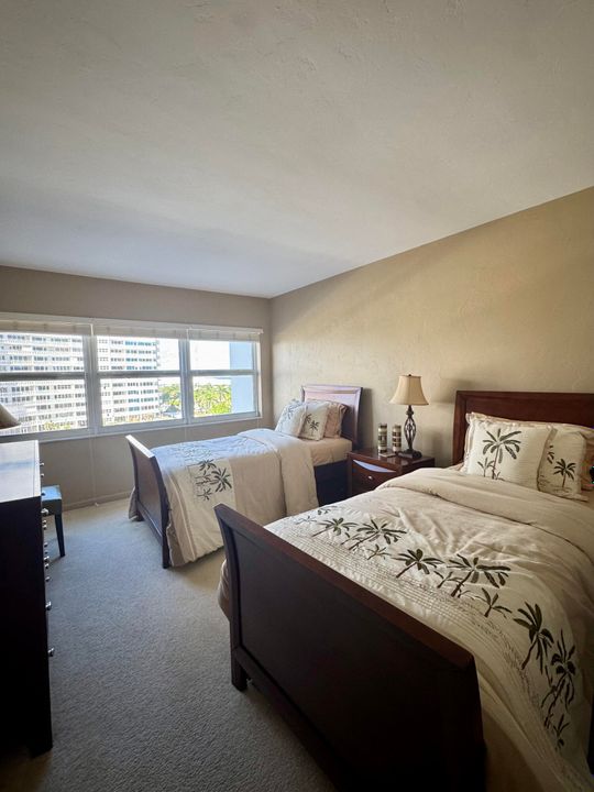 Active With Contract: $3,800 (2 beds, 2 baths, 1510 Square Feet)