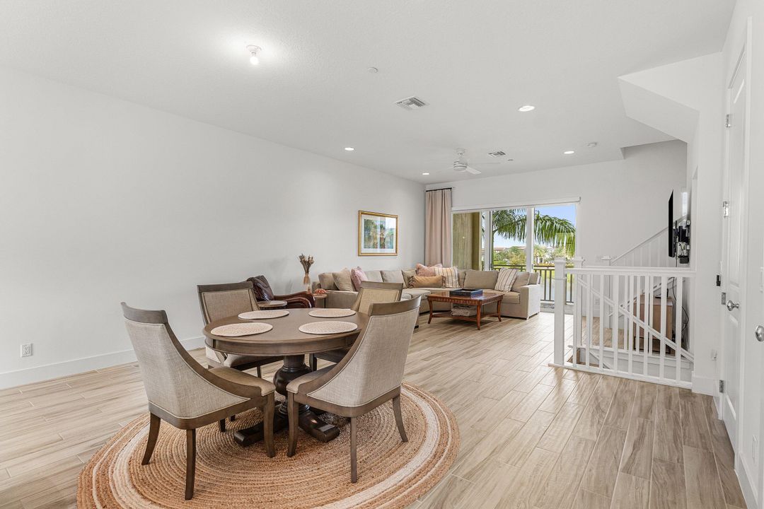 Activo con contrato: $880,000 (3 camas, 3 baños, 2252 Pies cuadrados)