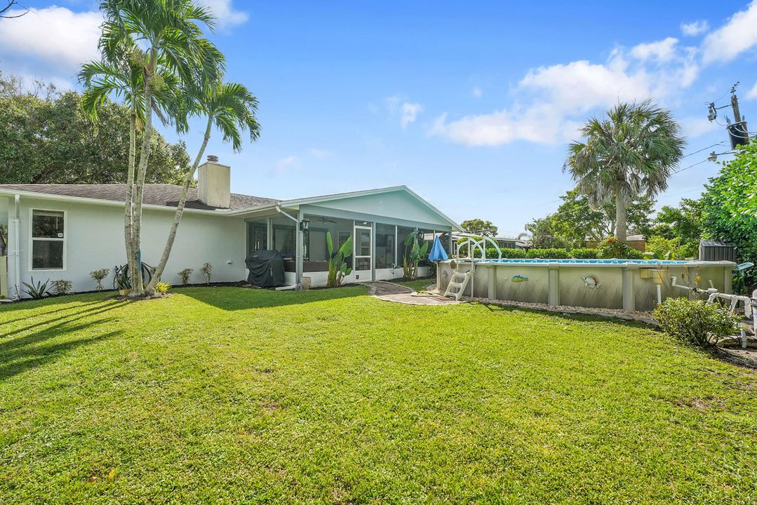 Active With Contract: $385,000 (3 beds, 2 baths, 1742 Square Feet)